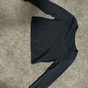 Lululemon reveal crop